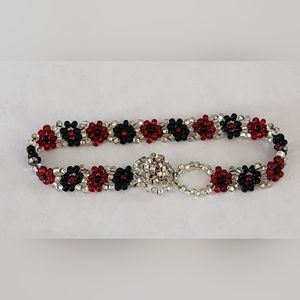 HANDMADE BEADED 6.5-INCH BRACELET